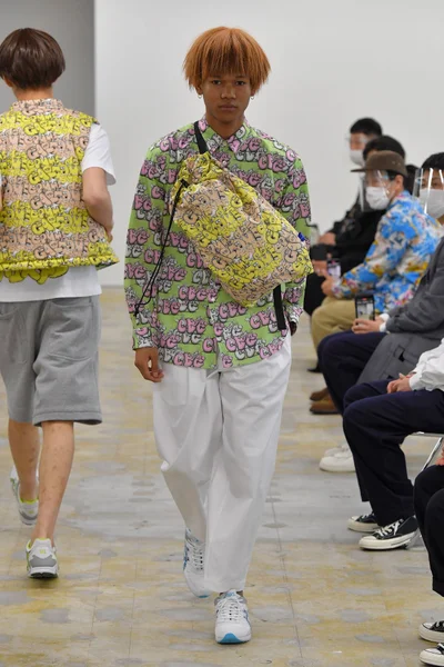 Look 20